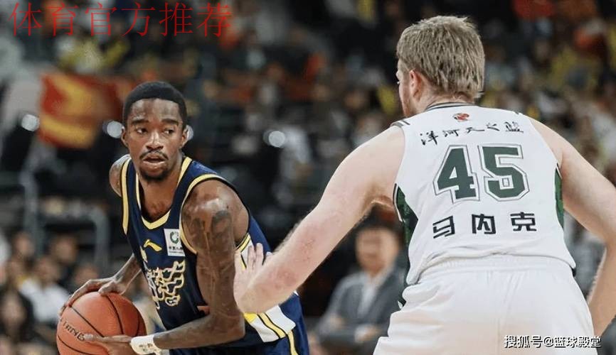 广东两小外曝弊端!萨姆纳需搭配射手,奎因只能无球还没防守! 广东两小外曝弊端!萨姆纳需搭配射手,奎因只能无球还没防守!